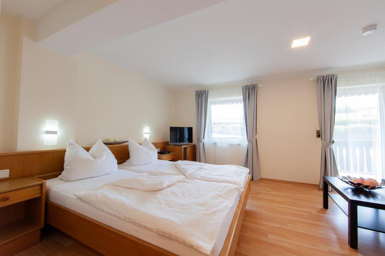 Appartementhaus Eifeladventures Berlingen Екстериор снимка